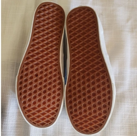 Vans off the wall silver size 8.5 US lace up - Picture 6 of 8